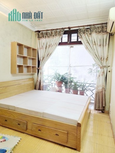S.ốc! Nhà sát cầu Mai Dịch, 40m2, mặt tiền 6m, 4.9 tỷ, vị trí cực đẹp, ở ngay!