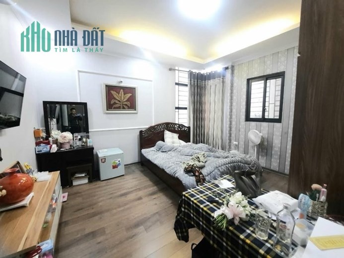 Quá đẹp! đúng 2m ra MP trần khát chân. 55m2, MT 5M, hơn 6 tỷ. TL mạnh