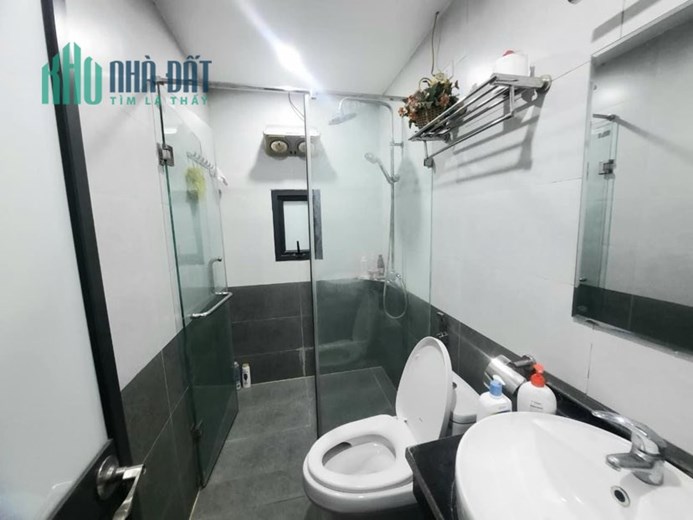 Quá đẹp! đúng 2m ra MP trần khát chân. 55m2, MT 5M, hơn 6 tỷ. TL mạnh