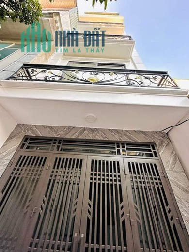 NHÀ ĐẸP VỊ TRÍ ĐẸP PHỐ NAM DƯ QUẬN HOÀNG MAI DT: 35M2 5 TẦNG MT:3.5M 3 PHÒNG NGỦ GIÁ: 3.55 TỶ