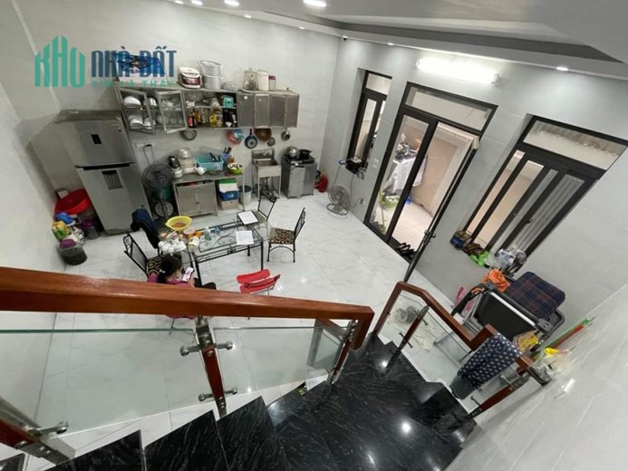 ✅ LA THÀNH NHỎ - Nhà đẹp 45m2 x 4 tầng, sân riêng - GẦN Ô TÔ, GẤP 5.35 tỷ