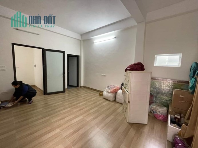 ✅ LA THÀNH NHỎ - Nhà đẹp 45m2 x 4 tầng, sân riêng - GẦN Ô TÔ, GẤP 5.35 tỷ