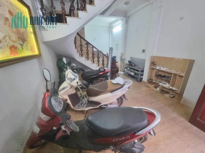Bán nhà HỒ TÙNG MẬU - CẦU GIẤY - 35M2 X 5 TẦNG - MT 4.2M - 2 THOÁNG - NHÀ DÂN XÂY - THỬA VUÔNG ĐẸP