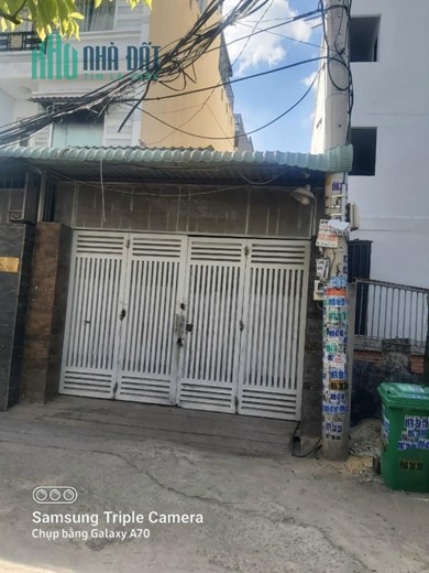 Gấp! Nhà 4.5x18m hẻm 5m xe tải đậu cửa, chỉ cần 200tr tiền mặt là mua được