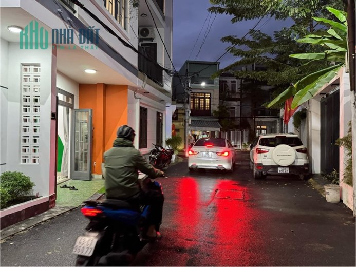 ♪ Nhà Nguyễn Hữu Thọ Kiệt 6m, gần đường, 45m2, 3 mê, còn mới, 3.x tỷ