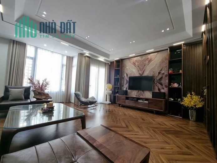 NGUYỄN VĂN CỪ - PHÂN LÔ HÀNG KHÔNG - GARA 2 Ô TÔ - THANG MÁY - KD VĂN PHÒNG - MẶT TIỀN SIÊU RỘNG