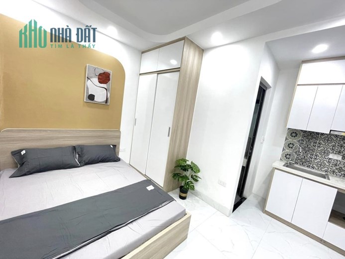 A CHÍNH CHỦ tòa nhà 6T*95m2 phố Cầu Giấy,18 tỷ,20P THANG MÁY,ô tô,vuông,DT 1.4 tỷ năm, hiếm nhà nội