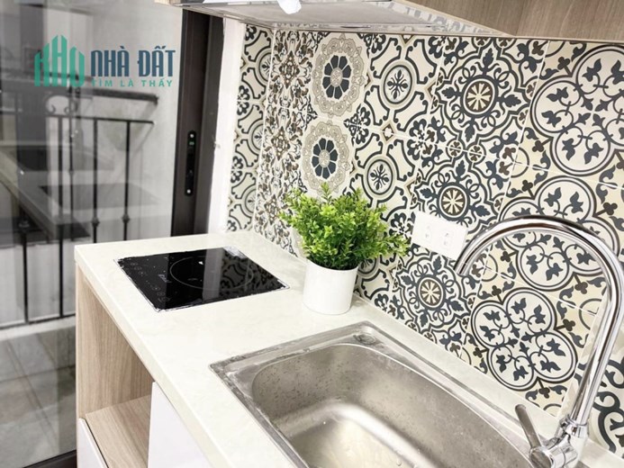 A CHÍNH CHỦ tòa nhà 6T*95m2 phố Cầu Giấy,18 tỷ,20P THANG MÁY,ô tô,vuông,DT 1.4 tỷ năm, hiếm nhà nội