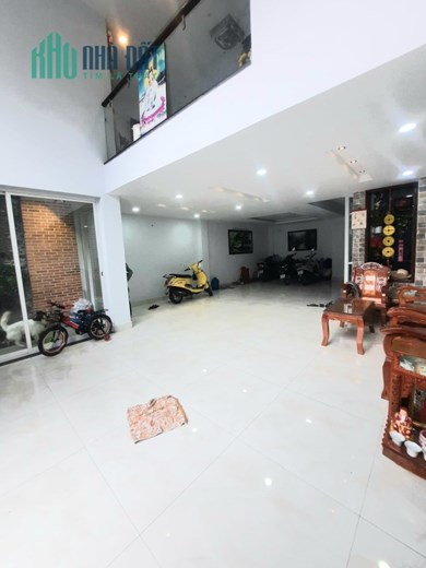 HẺM XE TẢI - KHU SẦM UẤT KINH DOANH VẢI - NGANG 7 MÉT HIẾM - VỊ TRÍ VỪA Ở VỪA KINH DOANH VĂN PHÒNG