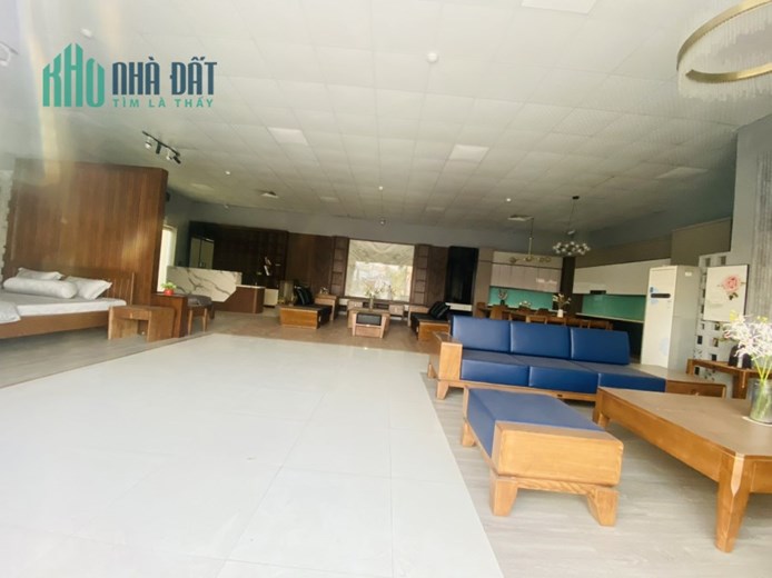 Cho thuê 150m2 mặt đường Nguyễn Tất Thành, Tích Sơn