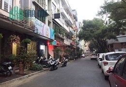 Bán gấp nhà PL Võ Văn Dũng giá 17 tỷ, 65mx5 tầng, MT 5,5m. giáp Hồ.