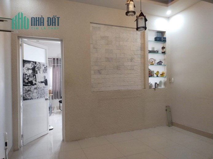 BÌNH TÂN - NHÀ 3 TẦNG - HAI MẶT HẺM XE HƠI THÔNG - CÁCH VÀI CĂN RA ĐƯỜNG LỚN - HẦU NHƯ KHÔNG CÓ LỘ