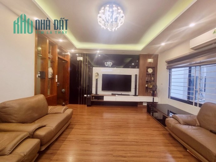 SIÊU PHẨM. Bán nhà phố Hạ Yên Quyết, Cầu Giấy. 50m2 x 5 Tầng. MT 5.5m. LÔ GÓC. GẦN PHỐ. Hơn 9 Tỷ