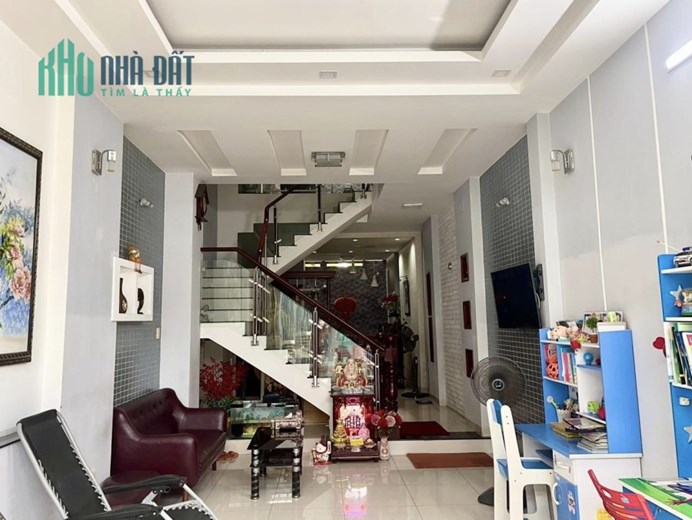 TÂN PHÚ - NHÀ 4 TẦNG - HXH RỘNG 20M, TƯƠNG LAI RA MẶT TIỀN ĐƯỜNG - KHÔNG LỘ GIỚI