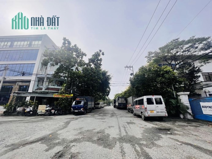 Kho xưởng Q12  Mặt tiền lô góc đường xe công 16m,372m2 thổ,HĐT 70tr/th , giá ngộp bán gấp 