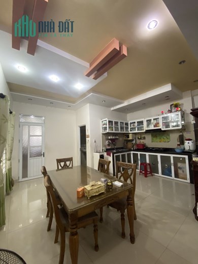 Mặt tiền Hải Châu gần chợ Cồn gần Nguyễn Hoàng 110m2 3 tầng gấp bán
