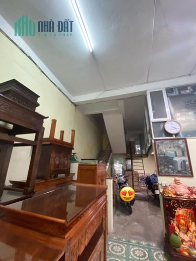 Mặt tiền Hải Châu gần chợ Cồn gần Nguyễn Hoàng 110m2 3 tầng gấp bán
