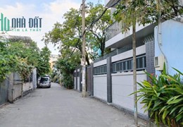 Bán nhà đường Linh Đông, Thủ Đức, DT: 105m2, 3 tầng, 4PN, xe hơi ngủ trong nhà, giá 6.X Tỷ.