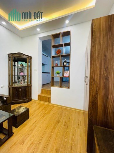 Bán TT Lò Đúc ở luôn- chỉ 1,55 tỉ- diện tích SD 40m2-ngõ ô tô tránh- tặng nội thất