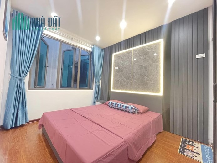 Bán nhà phố Minh Khai, Vị trí cực đẹp, Nhà mới sát mặt phố, Chỉ 2 Tỷ 4 Tầng
