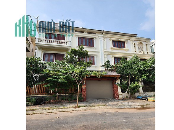 Chính Chủ Bán Gấp Biệt Thự TT3 209m2 View Hồ, KĐT Thành Phố Giao Lưu