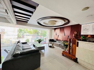 Cho thuê khách sạn 8 tầng ngay tại trung tâm TP Nha Trang, Khánh Hòa