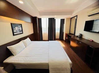 Cho thuê khách sạn 8 tầng ngay tại trung tâm TP Nha Trang, Khánh Hòa