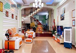 Cần bán gấp nhà 3 tầng x90m2 đường Cù Chính Lan- Thanh Khê - Đà Nẵng - nhỉnh 3 tỷ