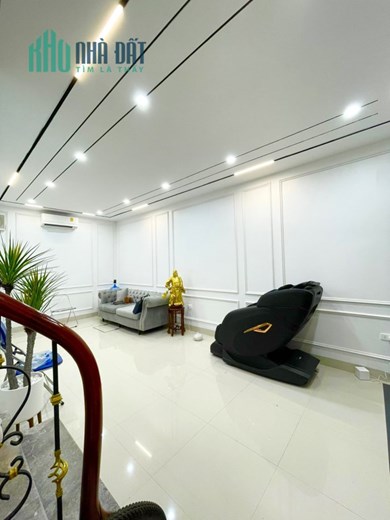 Siêu Rẻ, Bán nhà đẹp Lò Đúc 40m2, 4 Tầng, MT 5,6m, Cách MP 10m giá 6,5 Tỷ