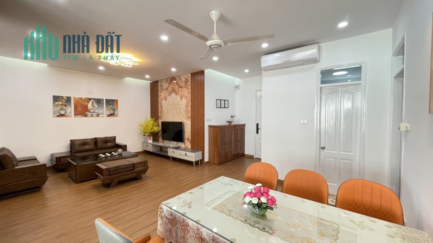 Bán chung cư 17T8, Trung Hòa Nhân CHính, 115m2, 3pn. LH 0975118822