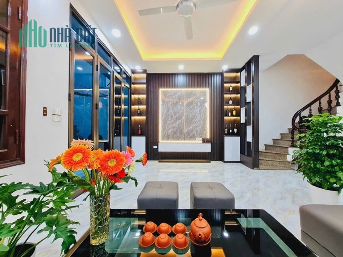 BÁN NHÀ LÊ QUANG ĐẠO 38M, MT4M, 4 TẦNG 1 NHÀ RA Ô TÔ TRÁNH GIÁ 4.5 TỶ