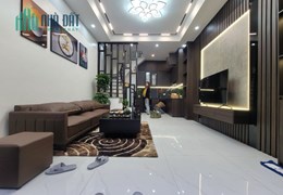 Bán nhà phân lô đầu ngõ 156 Kim Ngưu DT 31m2 x4T, MT 4m giá 5,48 tỷ, gara ô tô, nội thất xịn mới