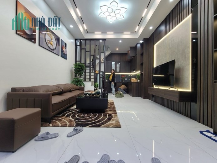 Bán nhà phân lô đầu ngõ 156 Kim Ngưu DT 31m2 x4T, MT 4m giá 5,48 tỷ, gara ô tô, nội thất xịn mới