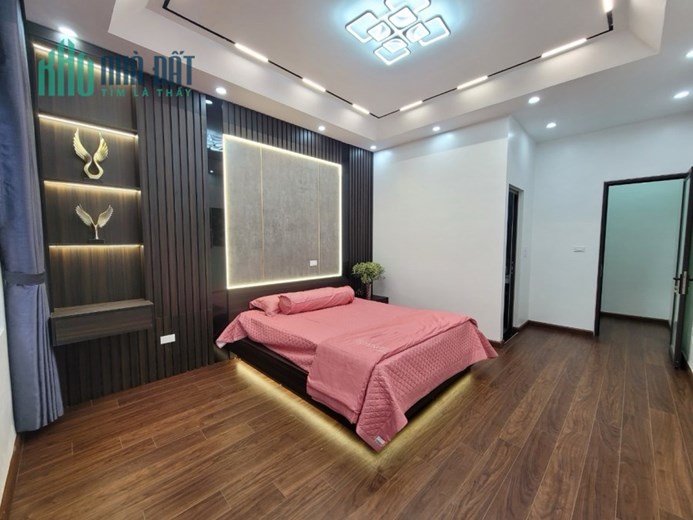 Bán nhà phân lô đầu ngõ 156 Kim Ngưu DT 31m2 x4T, MT 4m giá 5,48 tỷ, gara ô tô, nội thất xịn mới