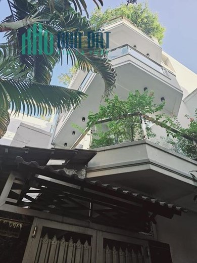 Nhà Đẹp - 4 Tầng BTCT Với 5PN - Nội Thất Cao Cấp - Lô 2 Góc mặt Thoáng - Khách Mua Vào Ở Ngay