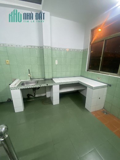 Mặt tiền KD 7 tầng BTCT ngay Đoàn Văn Bơ Quận 4 nhỉnh 4 tỷ.