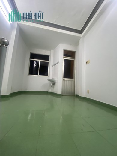 Mặt tiền KD 7 tầng BTCT ngay Đoàn Văn Bơ Quận 4 nhỉnh 4 tỷ.