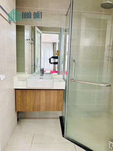 Cho thuê căn hộ Xigrant Court Địa chỉ: 256-258 Lý Thường Kiệt, phường 14, quận 10