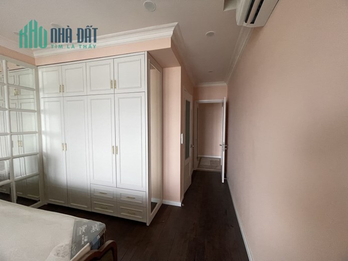 Cho thuê căn hộ Sailling Tower tầng cao, nội thất mới 100%. Toạ lạc khu đất vàng P.Bến Nghé, Q.1