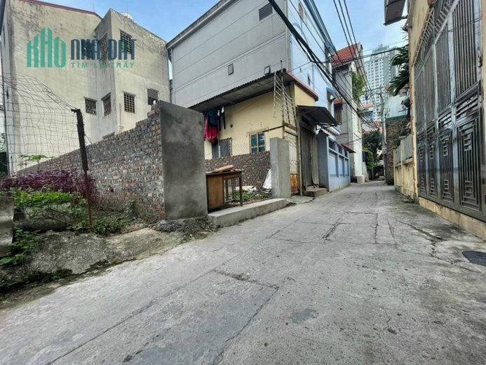 BÁN 56M ĐẤT  PHỐ PHẠM VĂN ĐỒNG Ô TÔ TRÁNH 15M GIÁ CHỈ HƠN 3 TỶ