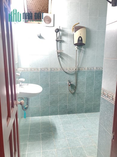 Cho thuê căn hộ chung cư 141 Nguyễn Tri Phương, Phường 8, Quận 5