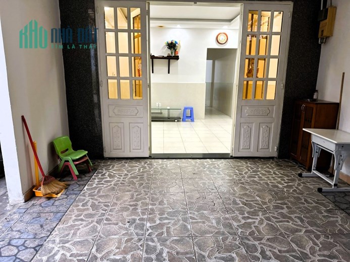 Cho thuê nhà 1T1L 180m2 3pn full nội thất mặt tiền đường số 15 Linh Chiểu