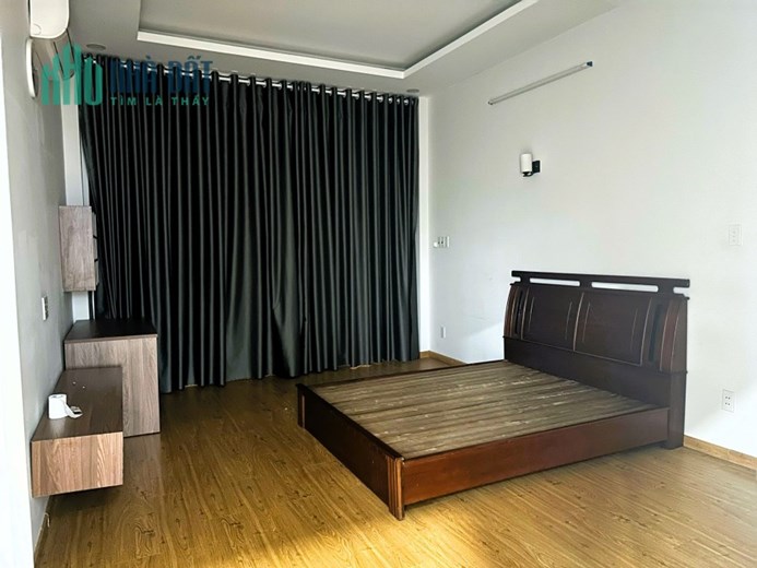 Cho thuê nhà 1T1L 180m2 3pn full nội thất mặt tiền đường số 15 Linh Chiểu