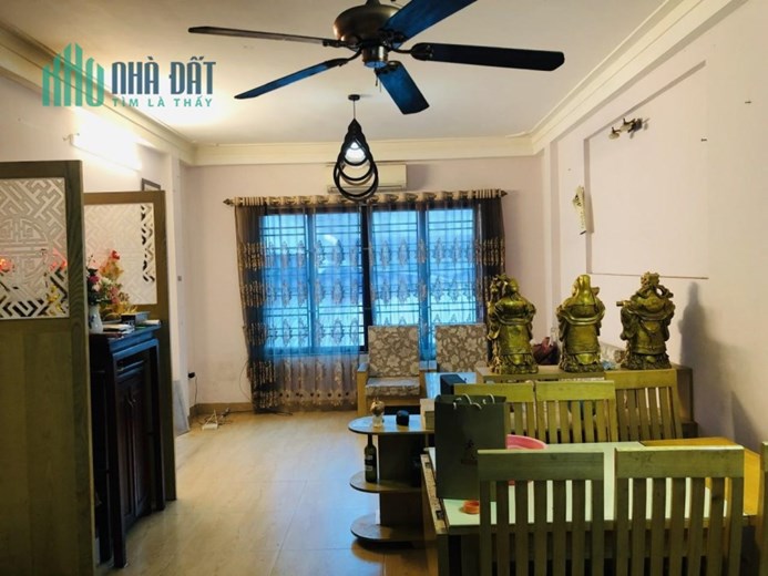 NGÕ ĐẸP NHÂT Thợ Nhuộm, KINH DOANH KHÁCH SẠN – 6 tầng 42m MT4.5 chỉ 11 tỷ
