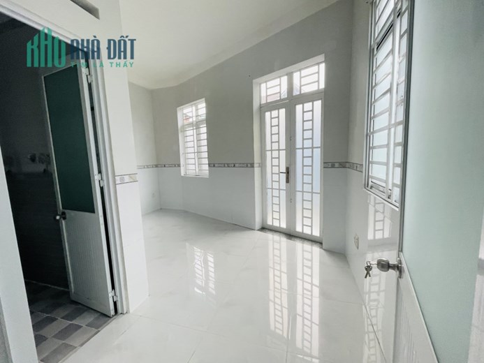 Cho thuê nhà 1T1L 135m2 2pn hẻm 8m đường Lê Văn Chí Linh Trung