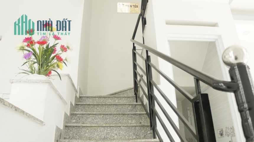 Cho thuê nhà 1T1L 135m2 2pn hẻm 8m đường Lê Văn Chí Linh Trung
