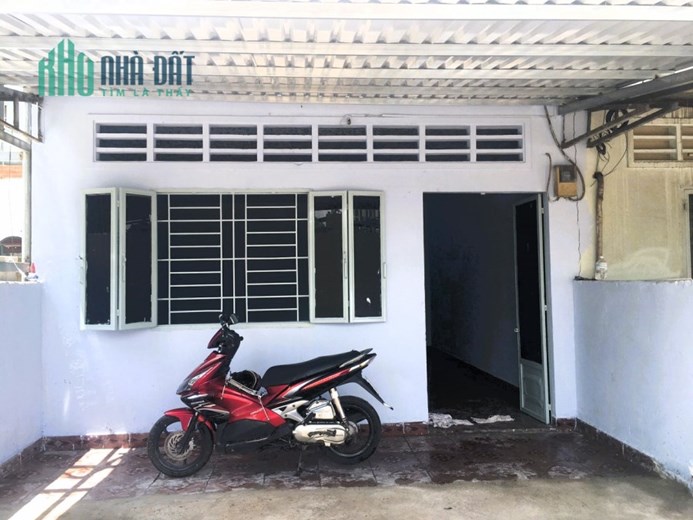 Cho thuê nhà nguyên căn 90m2 2pn hẻm xe tải đường 13 Linh Xuân