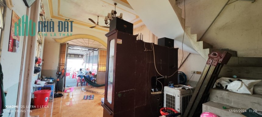 Bán đất và nhà mặt tiền trung tâm thị trấn Tân Trụ giá 6 tỷ