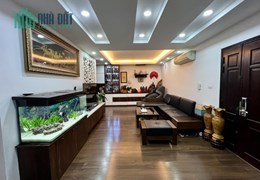 Bán căn hộ 156.5m2, chung cư 101 Láng Hạ, 6.x tỷ- 0975118822