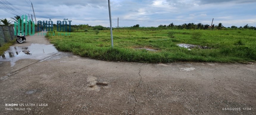 Bán gấp lô lúa Nhựt Ninh Tân Trụ chuyển thổ hai mặt tiền giá 1,05 Tỷ